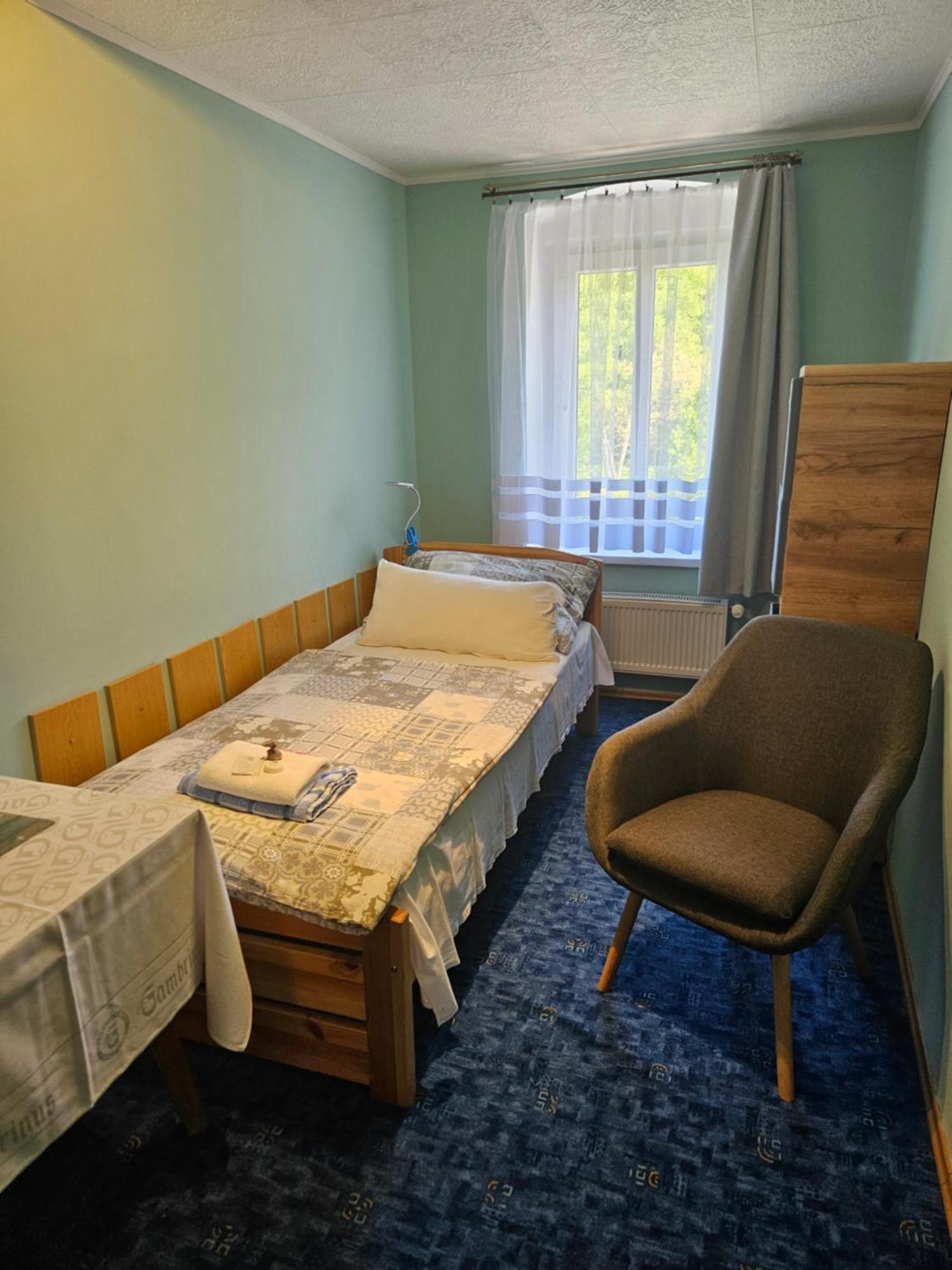 Guest House Pod Lesem Merklin 外观 照片